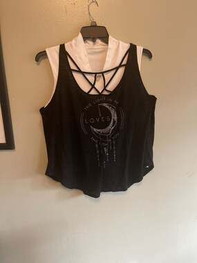 Wound Up Black Celestial Crescent Moon Graphic Tank Top XXXL, Whimsey Goth, Moon